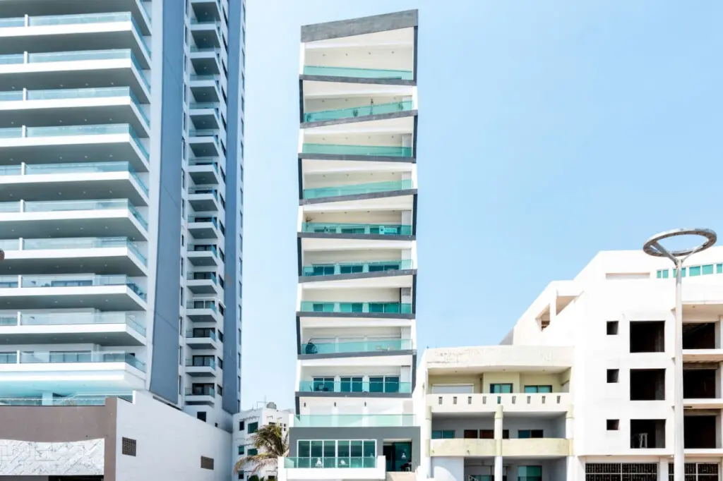 67875 281971 MVkSsN1s9ZUao 97t5Hz2Ep YB82GNbAOl2r5aIt SM 666bb0fe44e9f.jpg