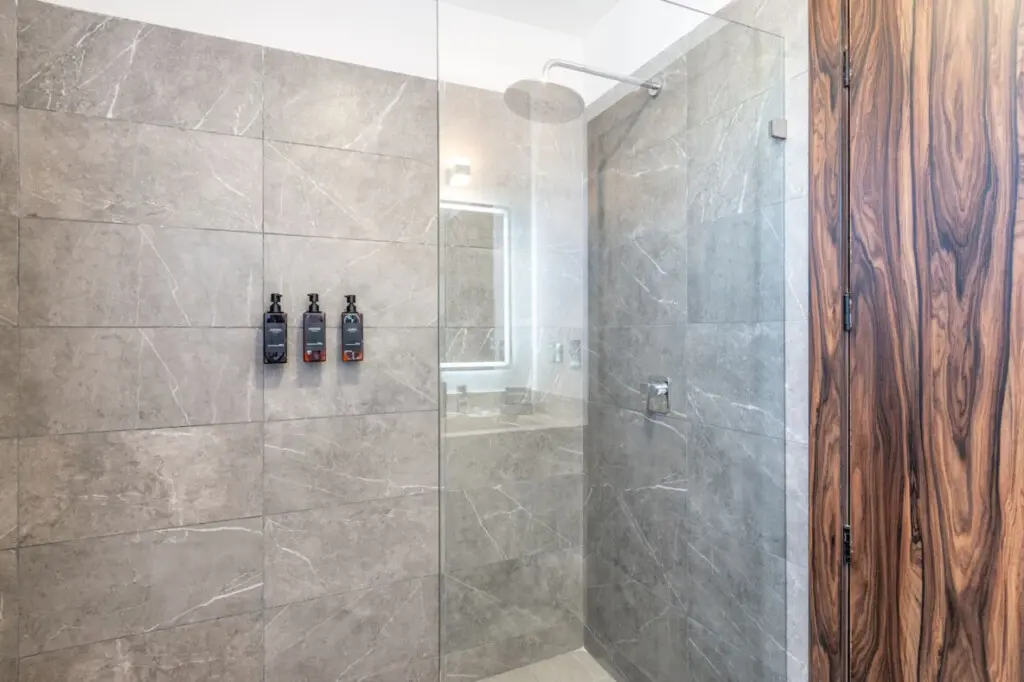 67875 334990 AvJrBlws2cFn8DD0bog6Y2sSEwKIMuOQq2zHnvu94GU 6748eb074405c.jpg